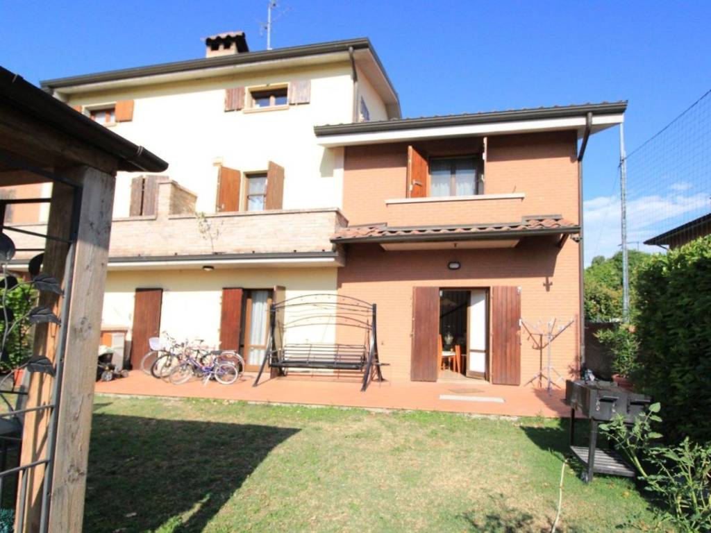Villa a San polo d'enza in Via Fratelli Cervi, 48 - Foto 4
