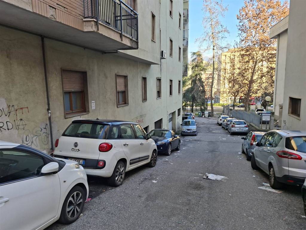Box / garage a Cosenza - Foto 3
