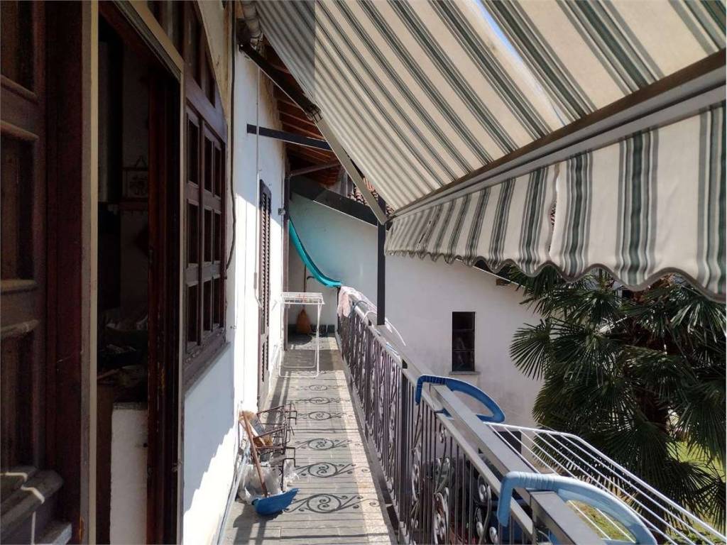 Appartamento a Besozzo in Via Luigi Roncari - Foto 3