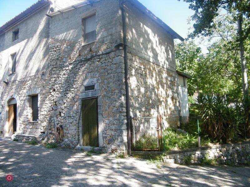 Casa indipendente a Alatri in VIA ACCORCIATOIA COSCIANO - Foto 2