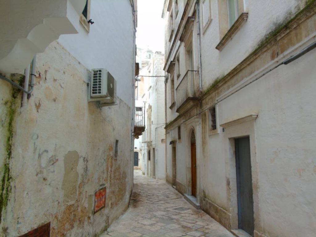 Casa indipendente a Martina franca in via Vittorio Emanuele - Foto 2