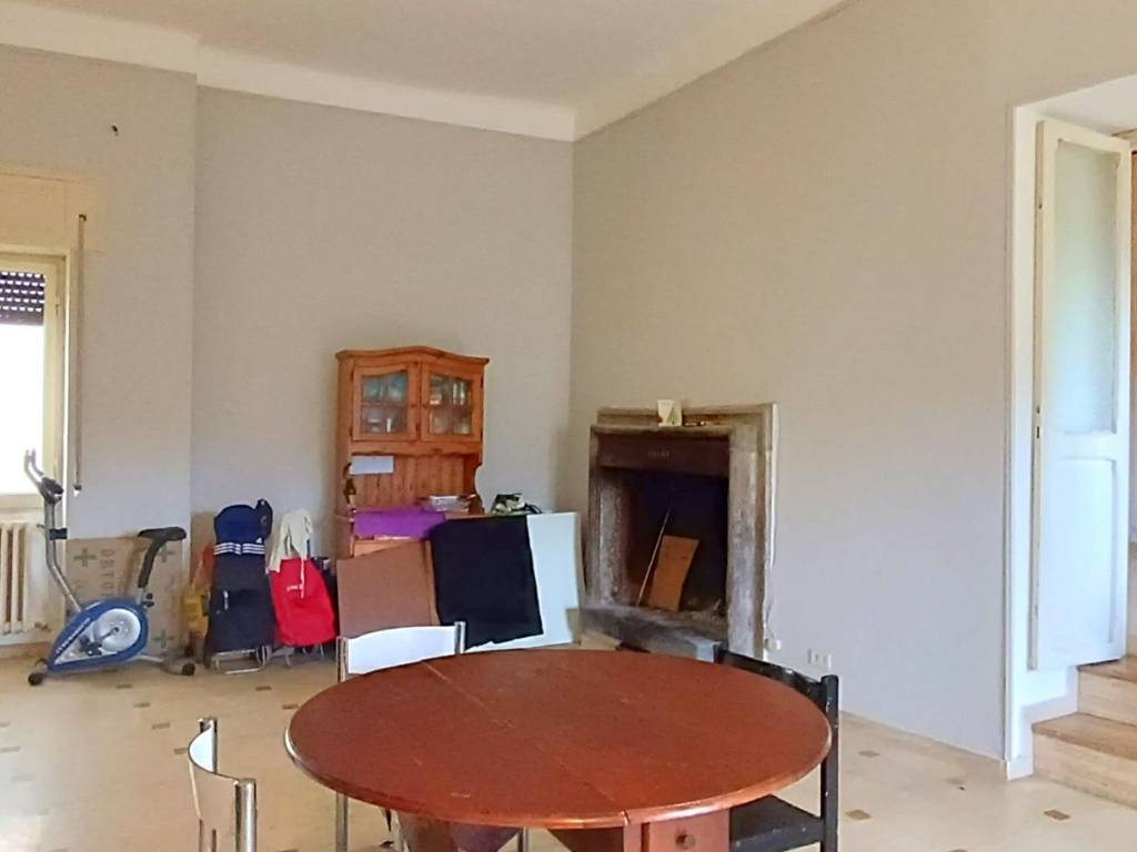 Casa indipendente a Tarano in Via Giacomo Leopardi - Foto 4