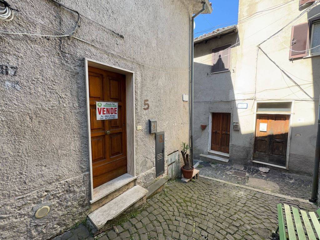 Casa indipendente a Carsoli in Via degli Orti - Foto 3