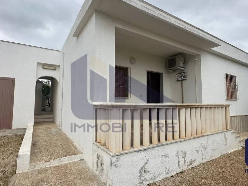 Villa a Salve in Via Caduti Del Lavoro S.N.C. - Foto 2