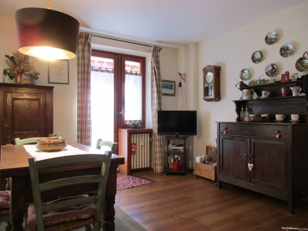 Appartamento a Bardonecchia in Viale Dalla Vecchia, 10 - Foto 2