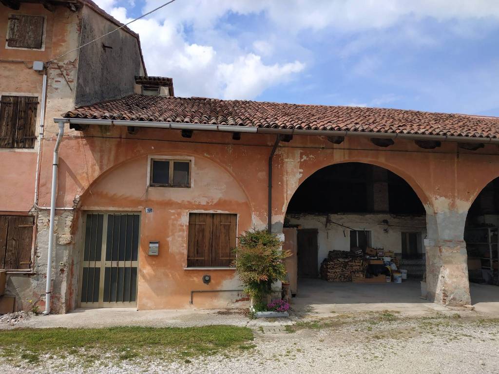 Rustico / casale a Castelfranco veneto in Borgo Monte Grappa - Foto 3