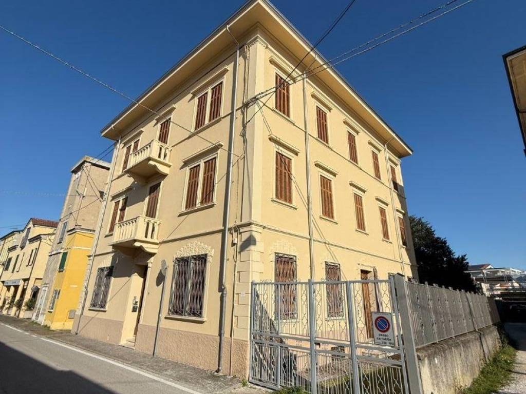Casa indipendente a Ostiglia - Foto 2