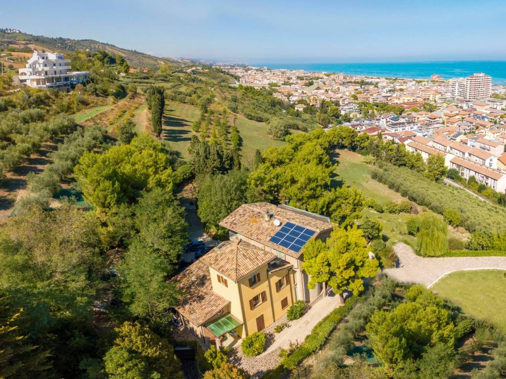 Villa a Roseto degli abruzzi in Via Tronto, 12 - Foto 4