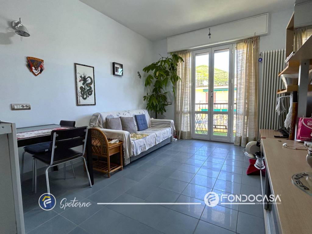 Appartamento a Spotorno in Via Venezia - Foto 2