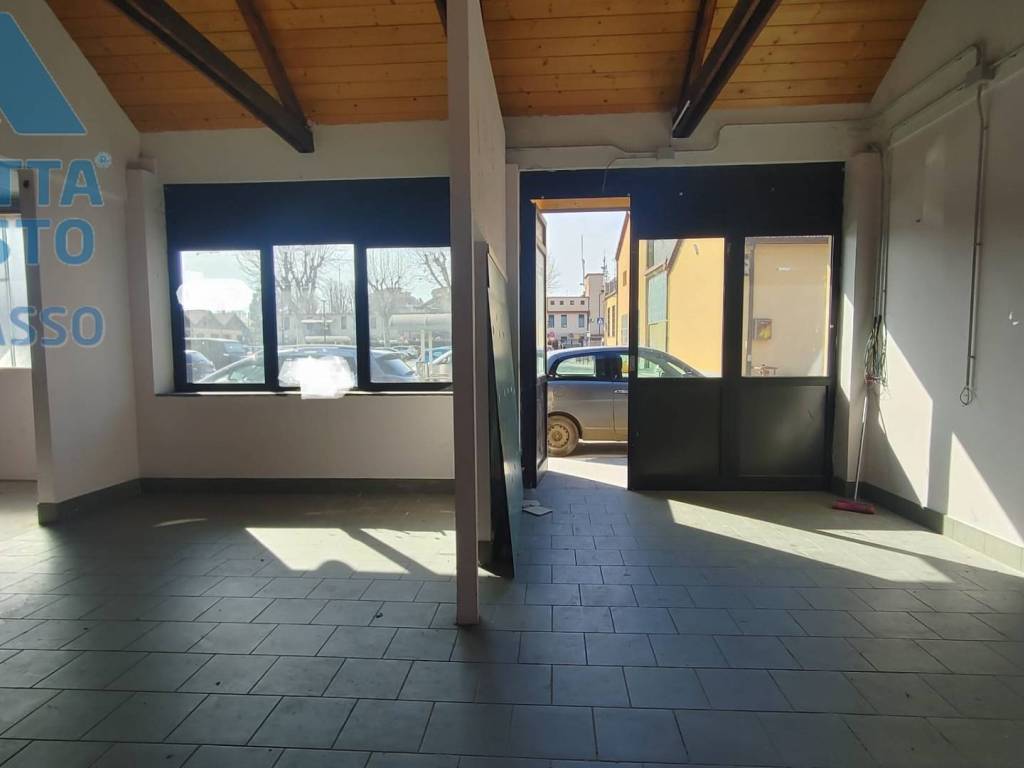 Immobile a Chivasso in PIAZZA LUCIO LIBERTINI - Foto 3