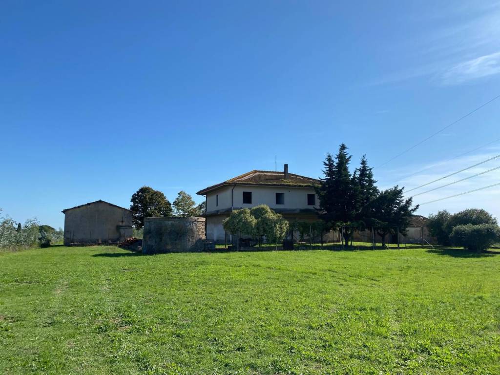 Villa a Aprilia in Via del Castellaccio , snc - Foto 3