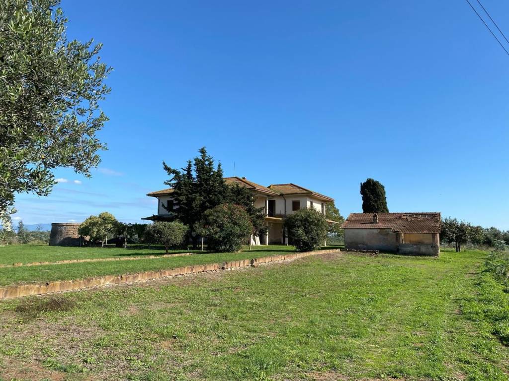 Villa a Aprilia in Via del Castellaccio , snc - Foto 4
