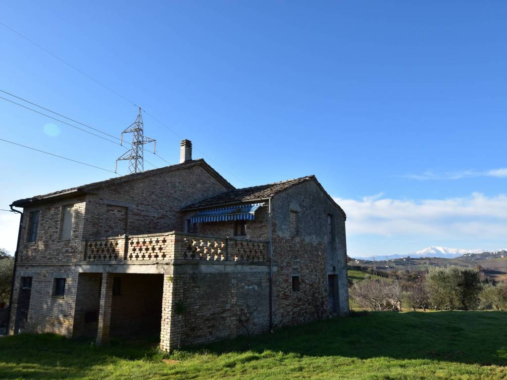 Rustico / casale a Monsampolo del tronto in Contrada Pagliare - Foto 4