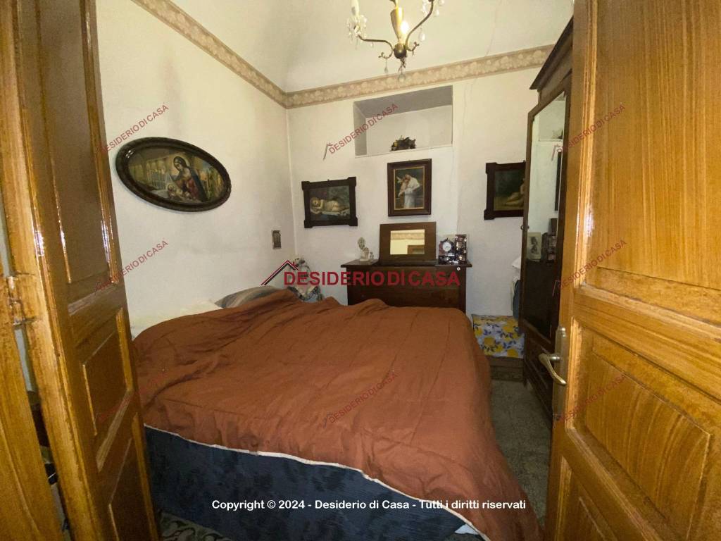 Appartamento a Piana degli albanesi in Piazza Vittorio Emanuele, 4 - Foto 2