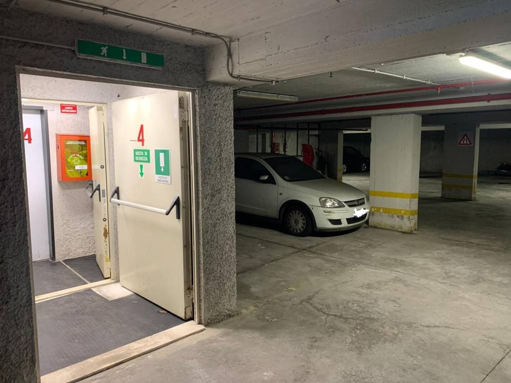 Box / garage a Cagliari in Via 20 Settembre - Foto 2