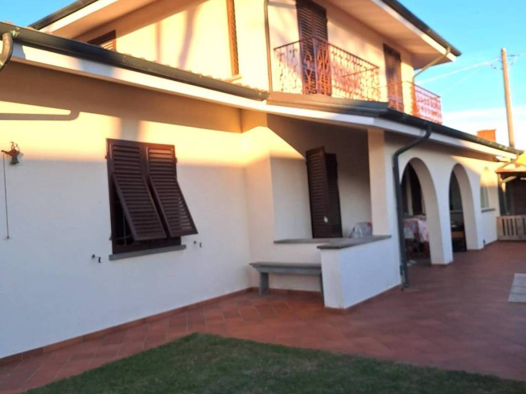 Villa a Porcari - Foto 2