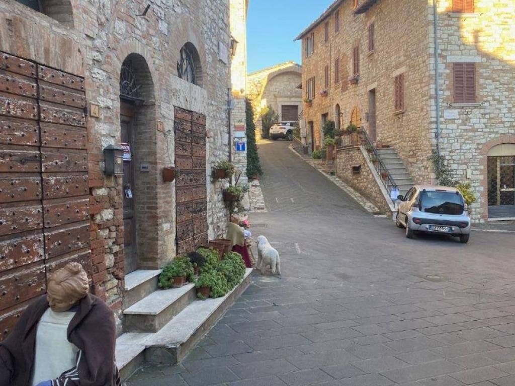 Casa indipendente a Corciano in Corso Cardinale Rotelli - Foto 2