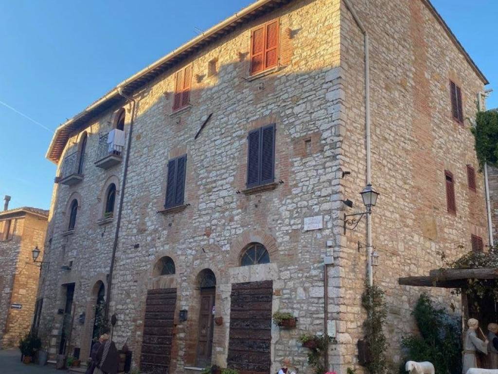 Casa indipendente a Corciano in Corso Cardinale Rotelli - Foto 3