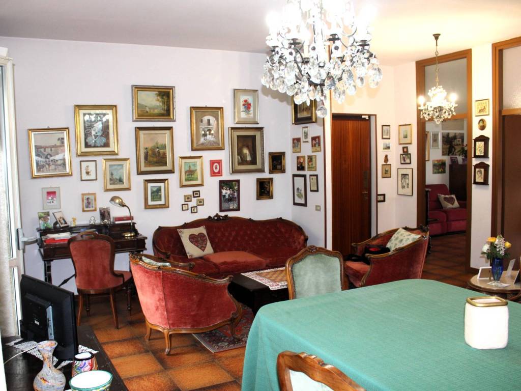 Appartamento a Vercelli in Piazza Irigoyen, 2 - Foto 3