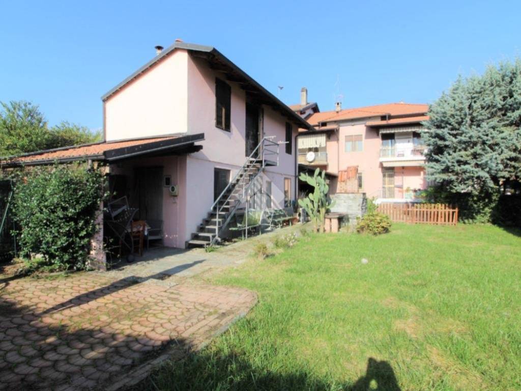 Appartamento a Montalto dora in Via Ivrea, 4 - Foto 1