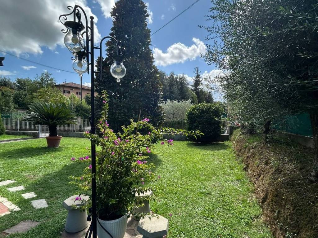 Appartamento a Pescia in Via Wolfgang Amadeus Mozart - Foto 2