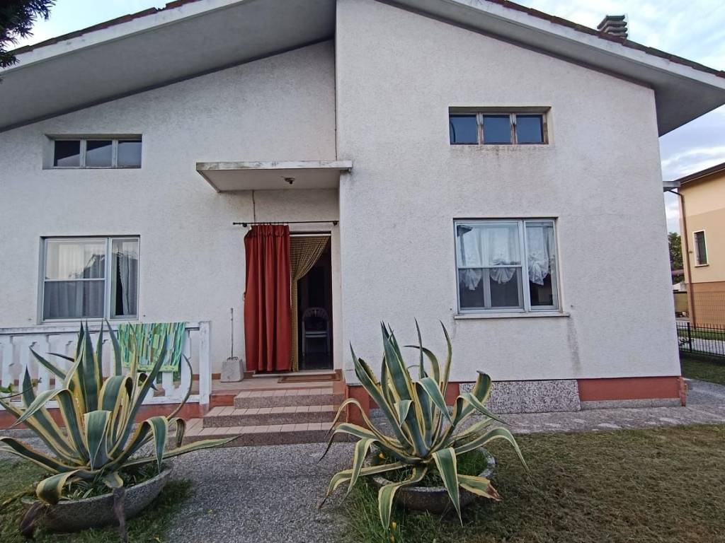 Villa a Rivignano teor in Via Adelaide Ristori, 30 - Foto 2