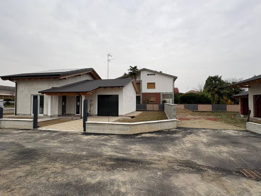 Villa a Borgo vercelli in Via Vercelli - Foto 4