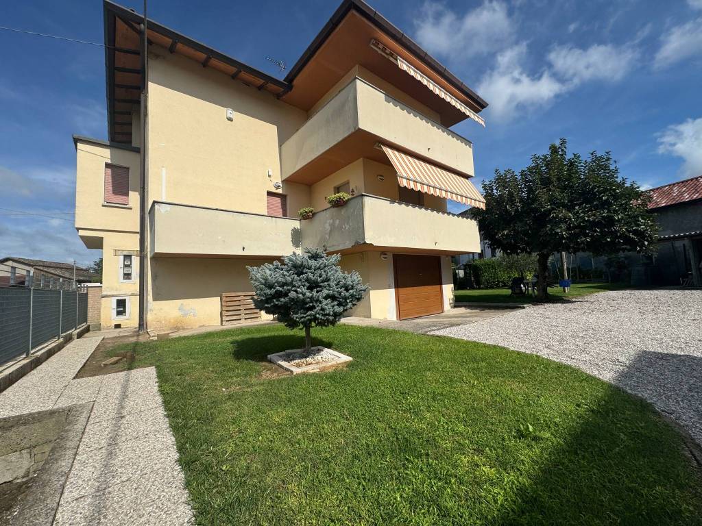 Villa a Latisana in Via Ronchis, 4 - Foto 3