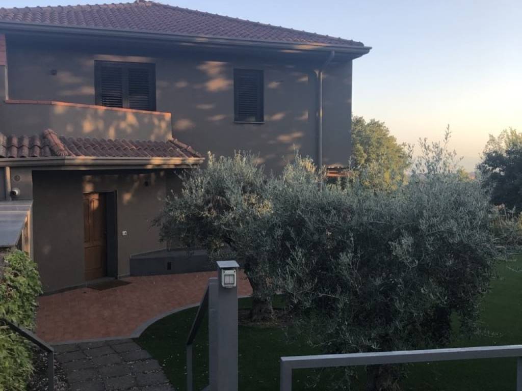 Villa a Trecastagni in Corso Cristoforo Colombo, 3 - Foto 3