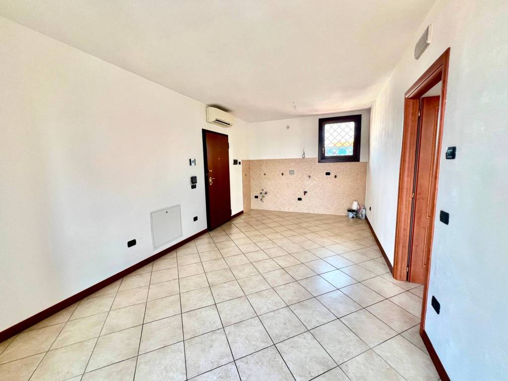 Appartamento a Campi bisenzio in Via Carlo Cattaneo - Foto 2