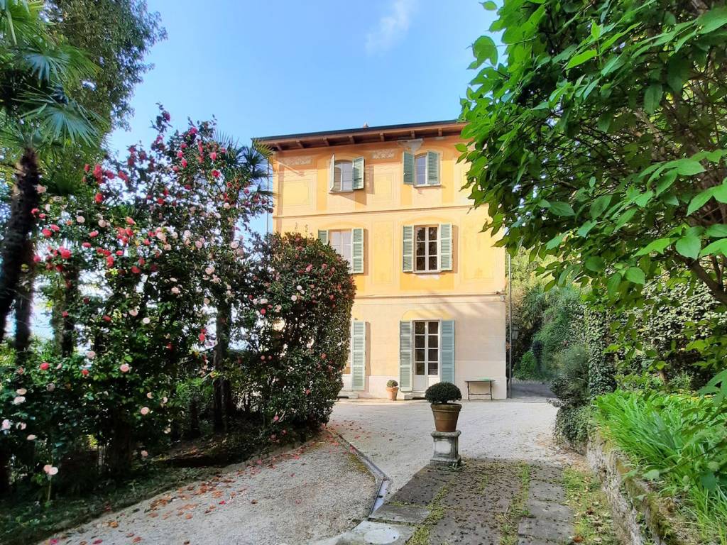 Villa a Oggebbio in Via Nazionale - Foto 2