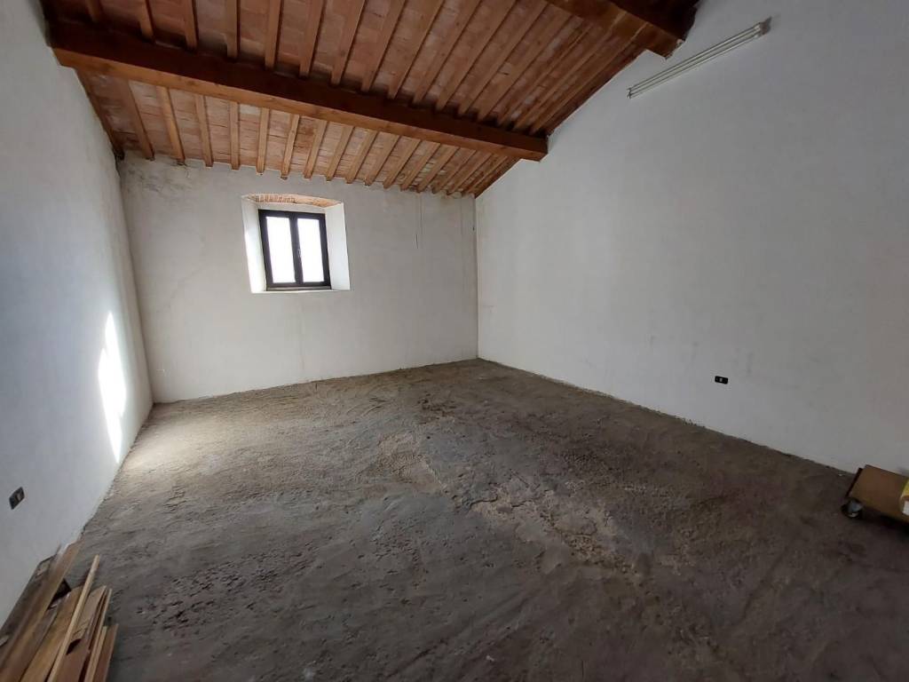 Casa indipendente a Buti in Via I Maggio, - Foto 2