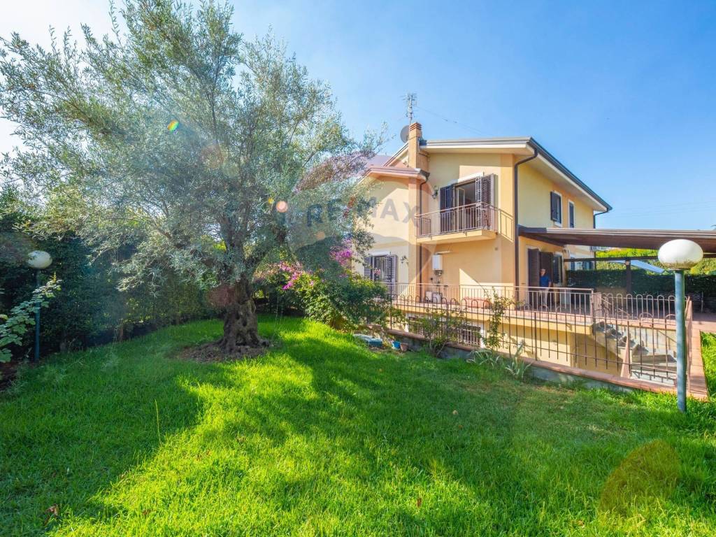 Villa a Trecastagni in via Ugo la Malfa, 33 - Foto 2