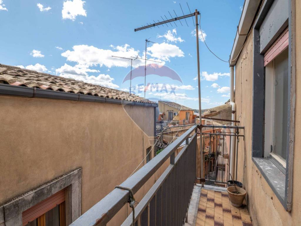 Casa indipendente a Caltagirone in Via Barletta - Foto 2