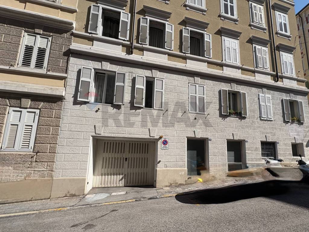 Box / garage a Trieste in via Vecellio, 14 - Foto 4