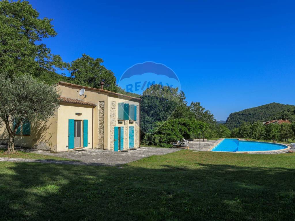 Villa a Fabriano - Foto 2