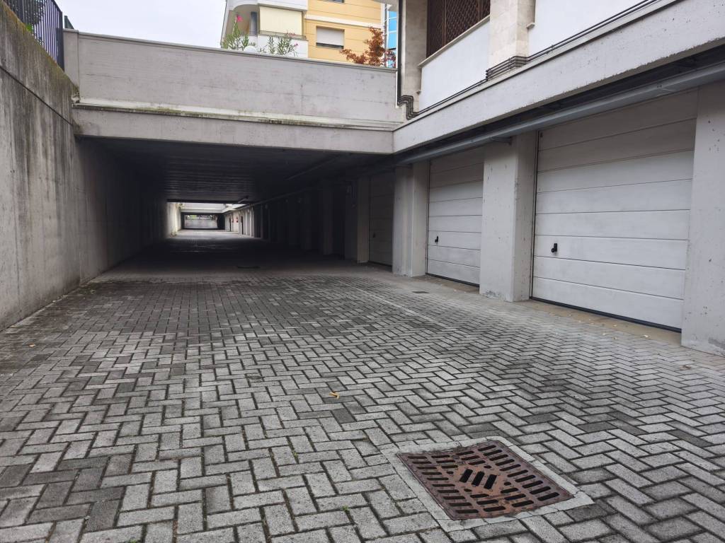 Box / garage a Parma in Via Carlo Majorano, 2 - Foto 4