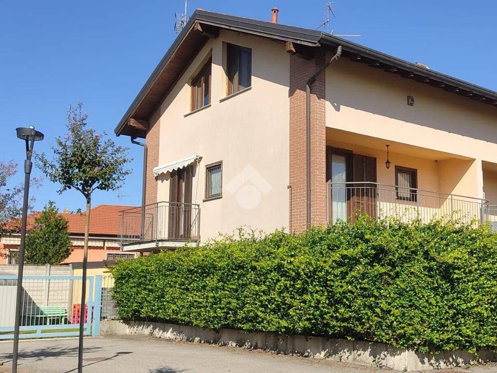 Villa a Ferno in Via Piave, 38 - Foto 2