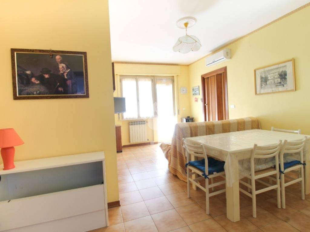 Appartamento a Roseto degli abruzzi in Via Sallustio, 4 - Foto 3
