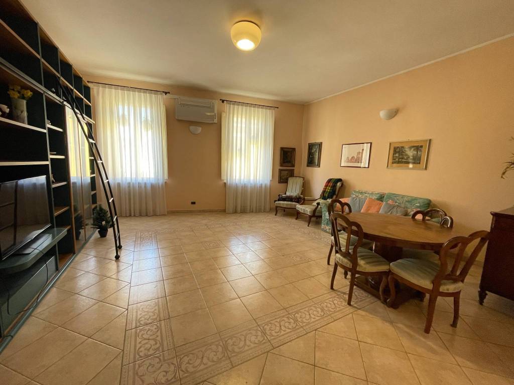 Appartamento a Ferrara in Via Borgo dei Leoni - Foto 3