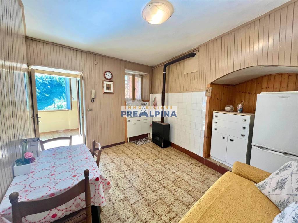 Casa indipendente a Gandino in VIA DEL CASTELLO, 37 - Foto 2