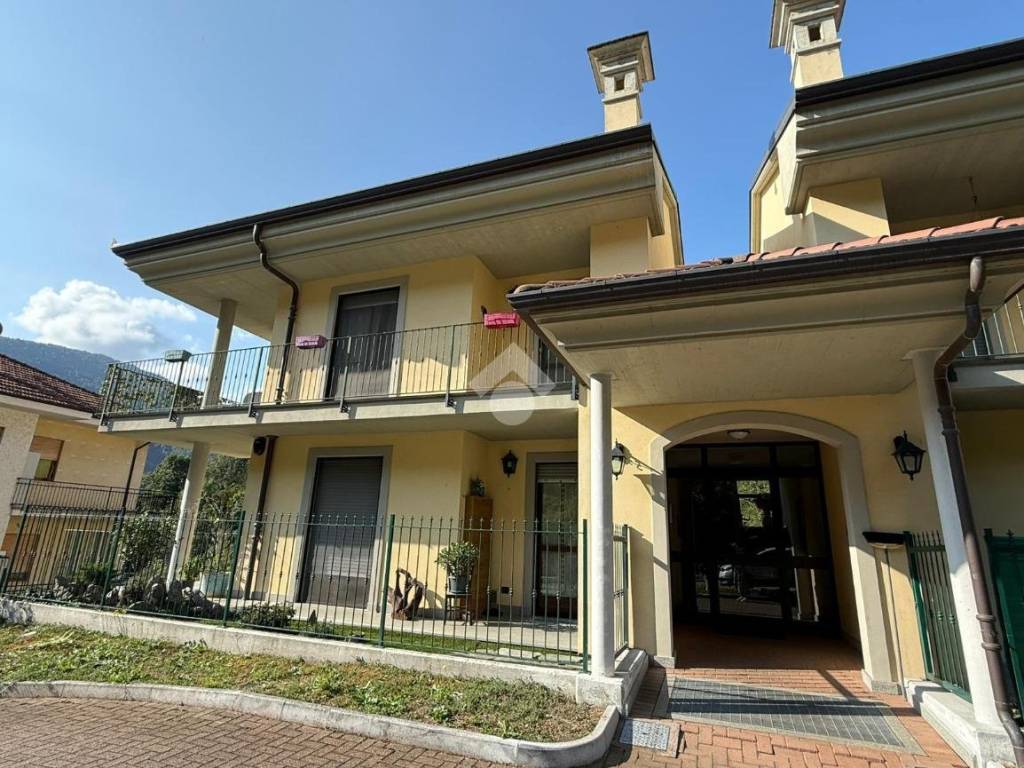 Appartamento a Lanzo torinese in Via l. usseglio, 22 - Foto 2