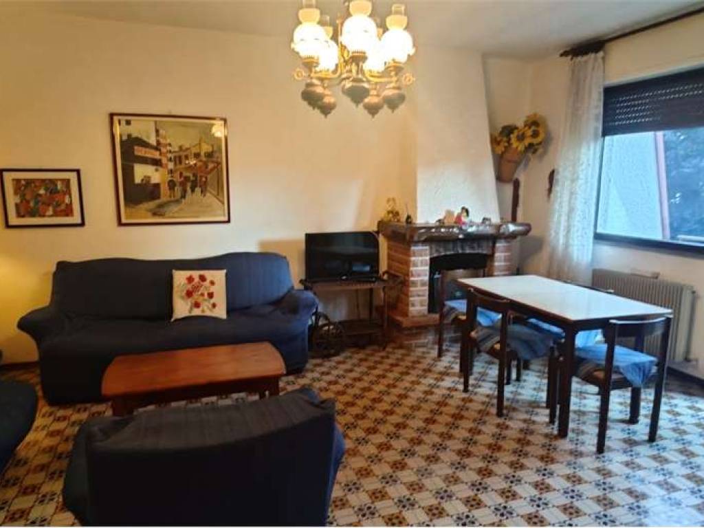 Appartamento a Introbio in viale della vittoria , 16 - Foto 3