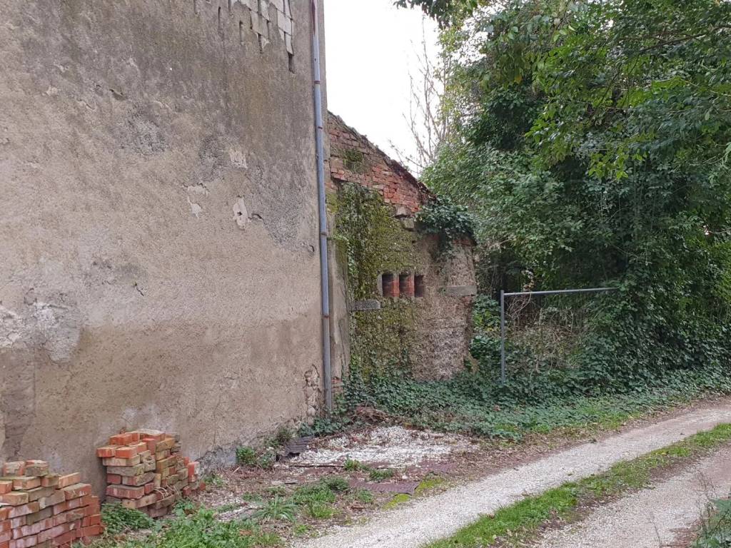 Rustico / casale a Pistoia in Via Garcigliana - Foto 2
