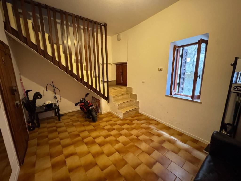 Appartamento a Gallicano nel lazio in Vicolo dei Santi - Foto 5