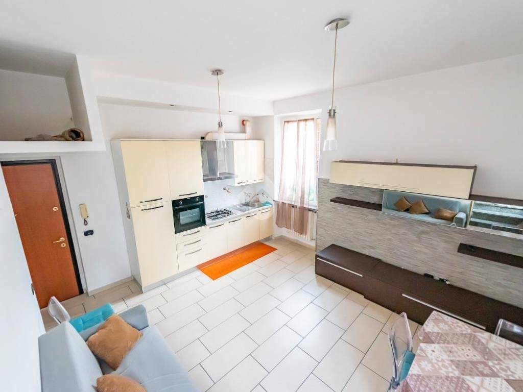 Appartamento a Saronno in Via Don Stoppani, 47 - Foto 5