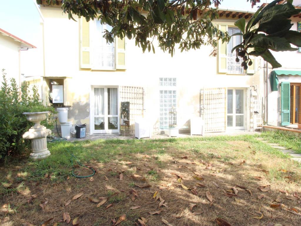 Casa indipendente a Fucecchio in Via Fratelli Cairoli - Foto 2