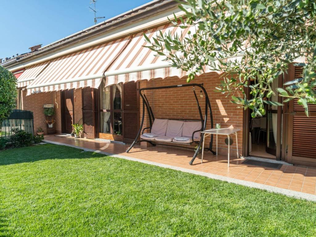 Villa a Castagnito in Via 4 Novembre - Foto 2