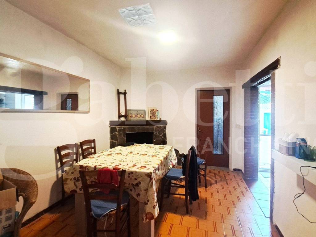 Casa indipendente a Oristano in VIA SANT'ANTONINO, 10 - Foto 4