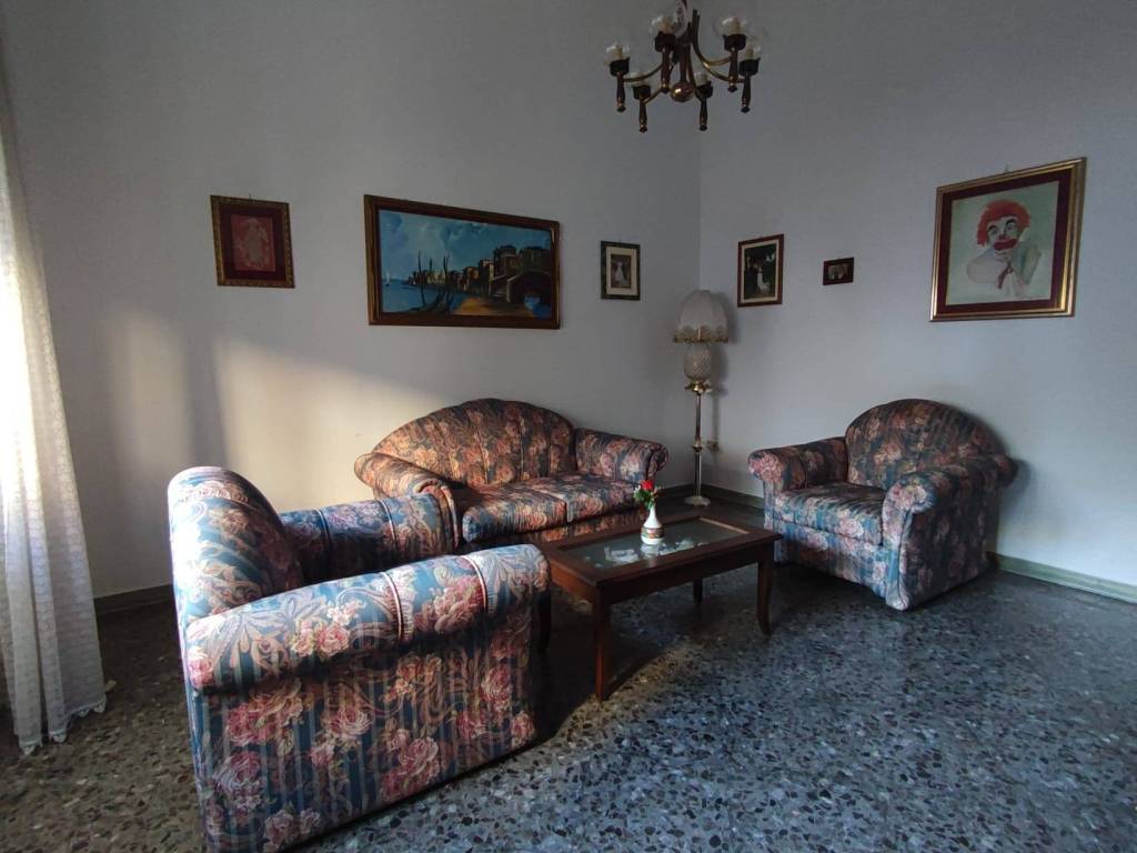 Appartamento a Cutrofiano in Via Taranto - Foto 5